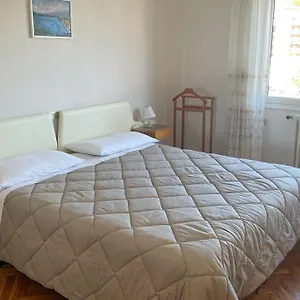 massimo-al-mare.hotelitalianriviera.com/